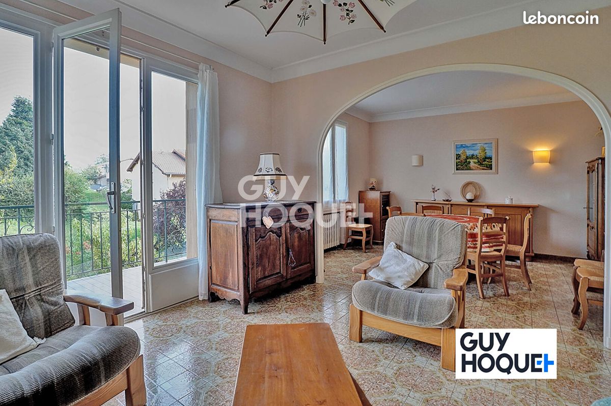 Maison 10 pièces 227 m² · à Lyon · 227 m² · 675 000 €