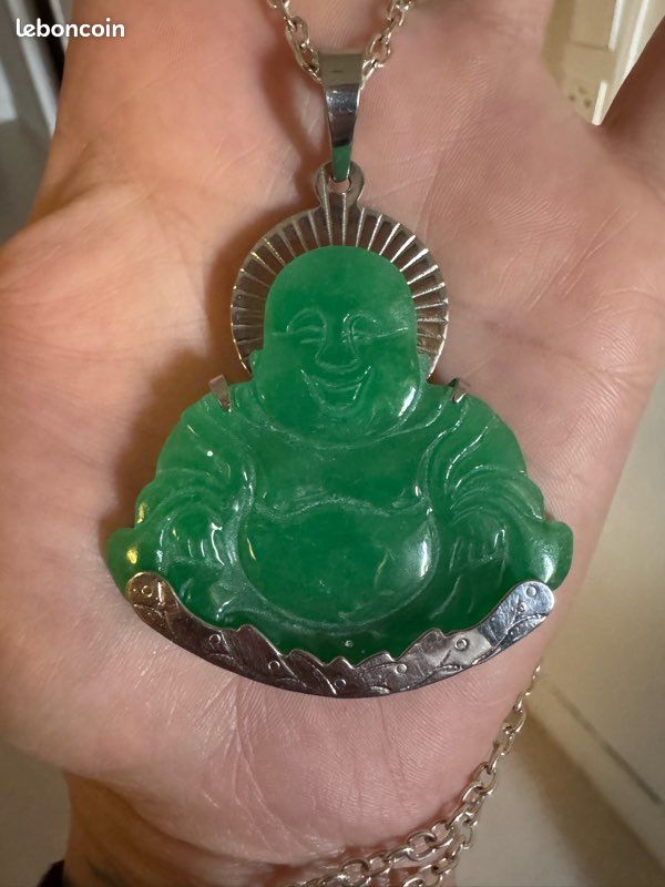 Pendentif Bouddha En Jade Vert - Symbole Spirituel Et Porte-bonheur