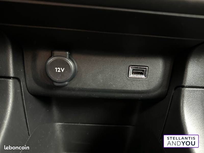 Citroën C3 ENTREPRISE SOCIETE PURETECH 83 S&S BVM FEEL NAV (image 25)