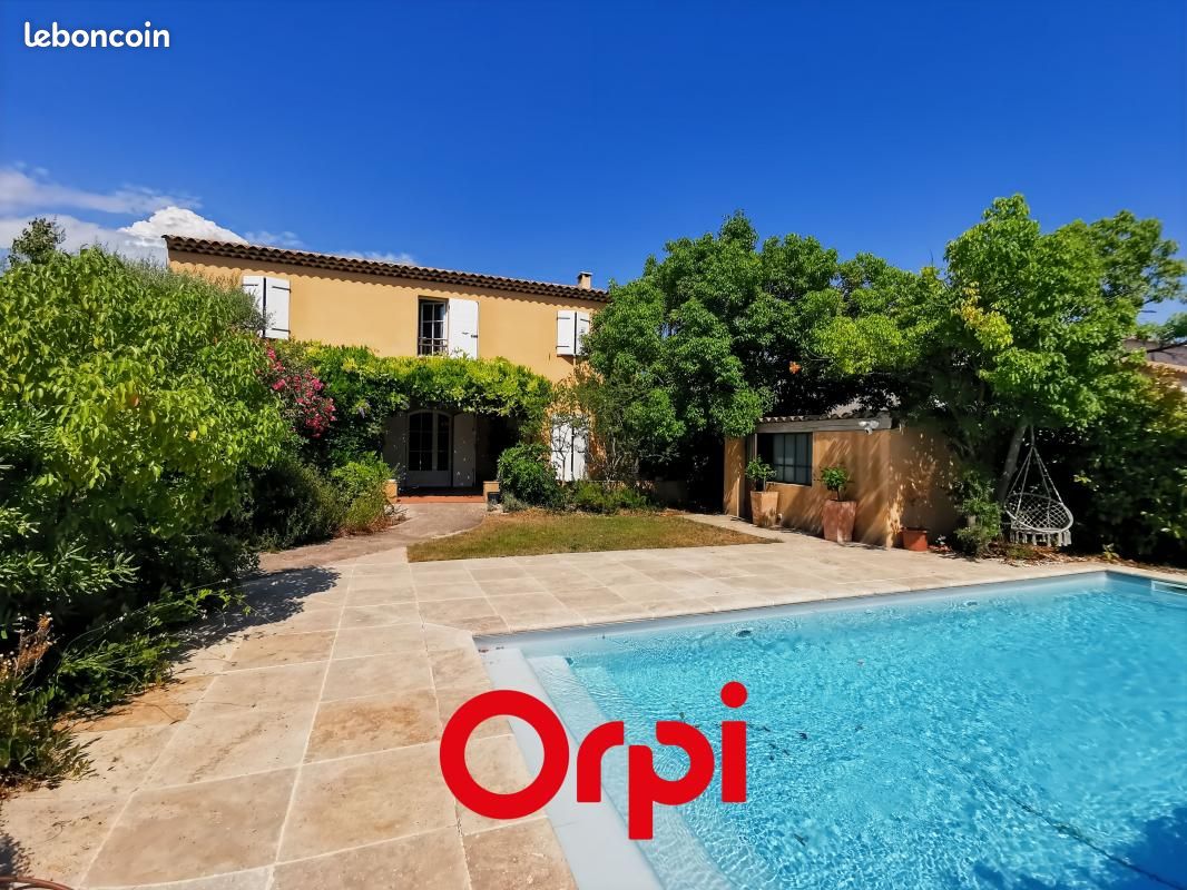Maison 5 pièces 119 m² · à Saint-Cyr-sur-Mer · 119 m² · 2 232 €