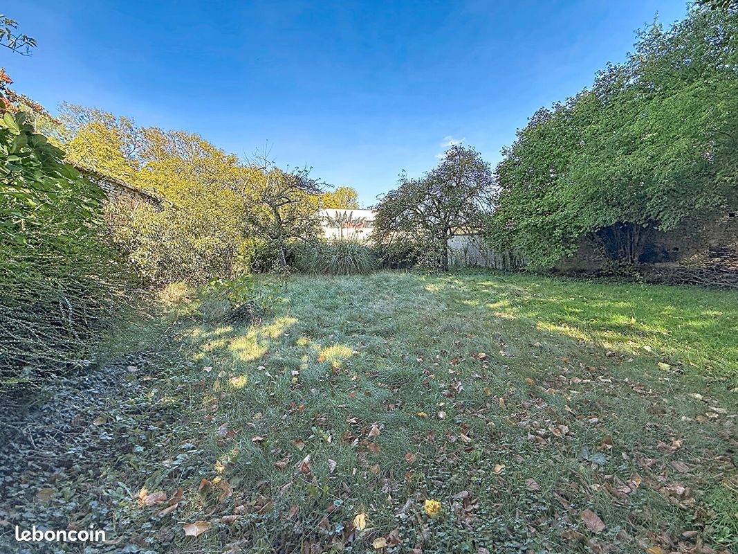 Terrain 812 m² · à Biéville-Beuville · 812 m² · 244 000 €