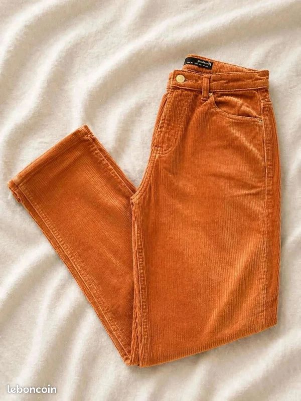 Pantalon Stradivarius Mom en velours côtelé rouille taille haute 34 (image 1)