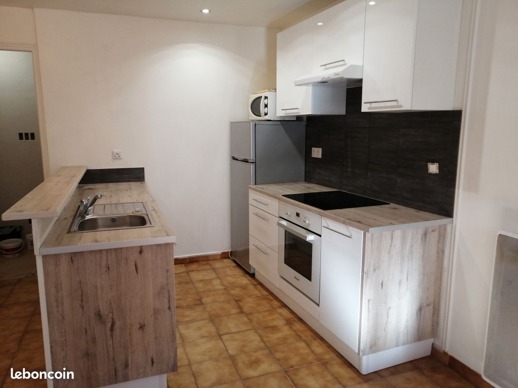 Appartement 2 pièces 42 m² · à Digne-les-Bains · 42 m² · 445 €