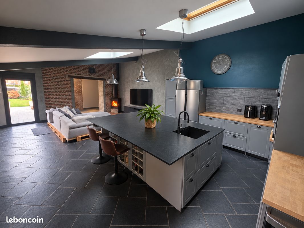 Maison 7 pièces 140 m² · à Saint-Amand-les-Eaux · 140 m² · 550 000 €