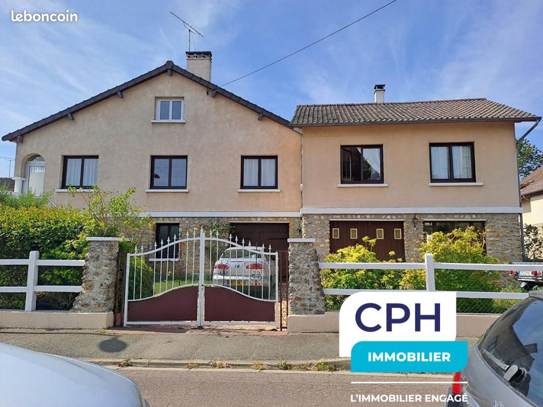 Maison 7 pièces 200 m² · à Les Essarts-le-Roi · 200 m² · 505 000 €