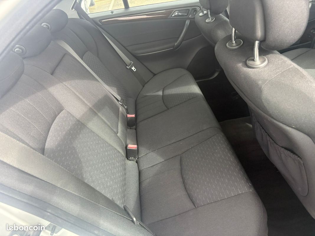 MERCEDES CLASSE C 220 Elégance 2.2 CDI 150 CV 01/2005 224500 KM BOITE DE VITESSE AUTOMATIQUE FEUX XÉNON SUIVI D'ENTR (image 15)
