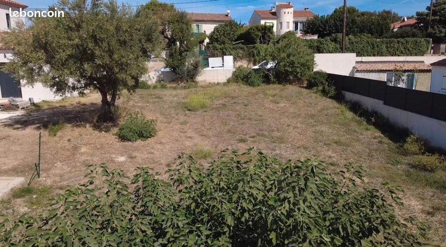 Terrain 542 m² · à Aubagne · 280 000 €