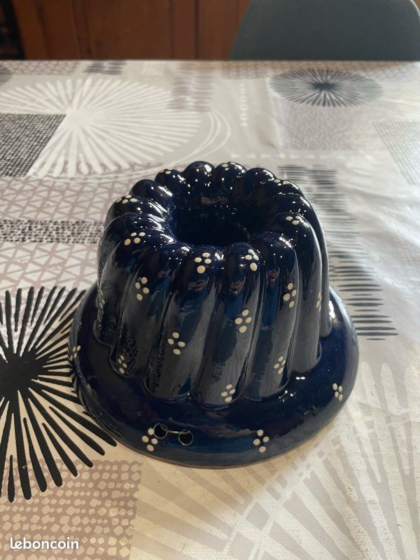 Ancien Moule à Glissière En Céramique - 8 1/2 Mains - Sans Marque