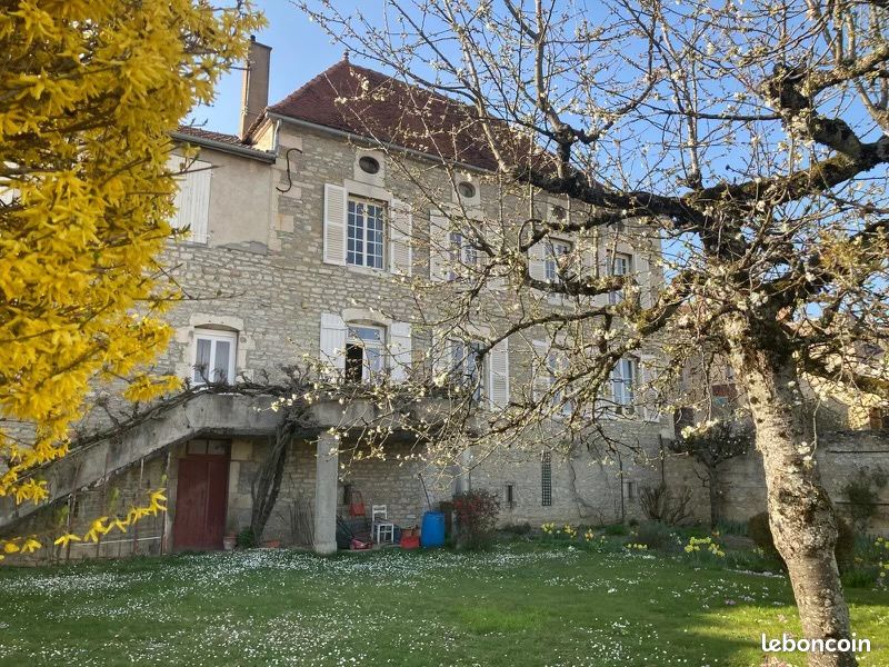 Maison 10 pièces 330 m² · à Montbard · 330 m² · 350 000 €