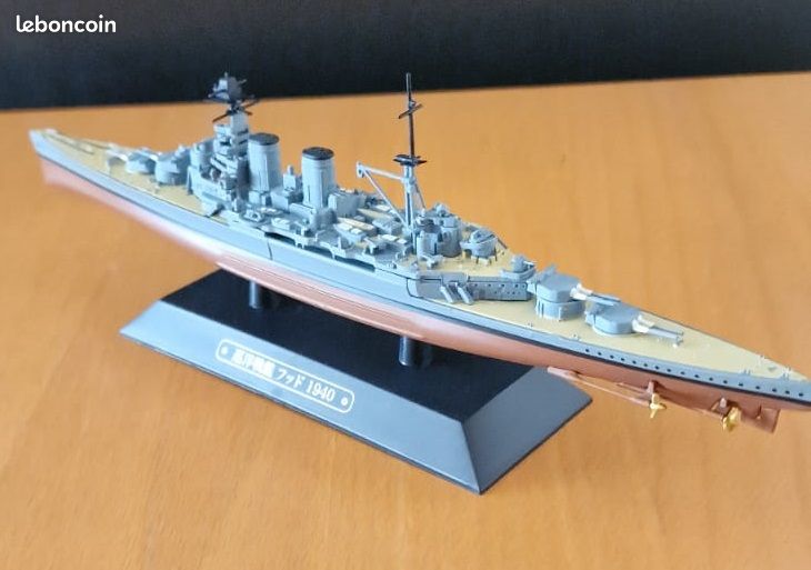 Miniature navire de guerre, croiseur de bataille de la Royal Navy, LE HOOD (image 2)