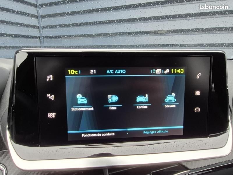 Peugeot 208 e-208 136ch Style (image 33)