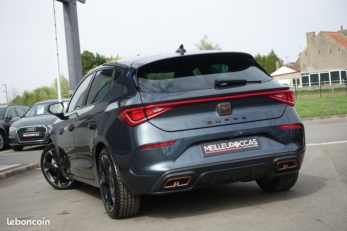 Cupra Leon FR e-hybride Dsg 204ch Sièges sport/Digital cockpit/Grd Gps/Carplay/Caméra/Pack ambiance/Régulateur/1°Main/Garantie 12 Mois (image 3)