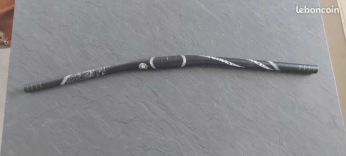 CINTRE RACE FACE ATLAS Plat 31.8x785 mm Noir (image 2)