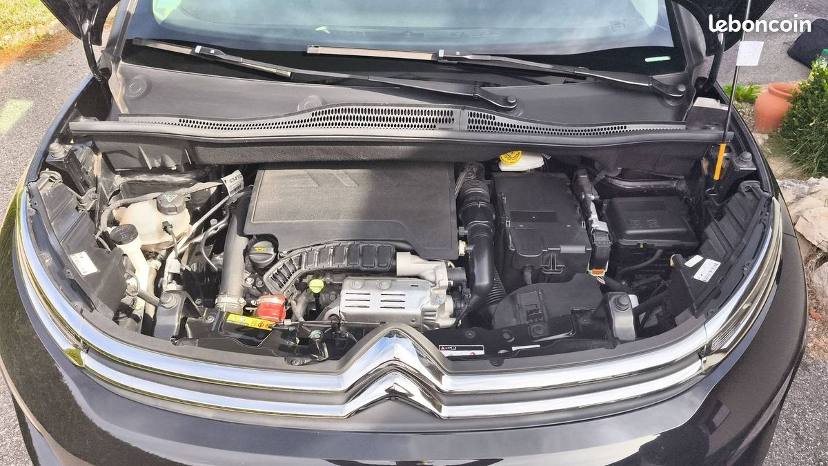 Citroën C3 Aircross 1.2 PureTech 110 EAT6 Shine (image 15)