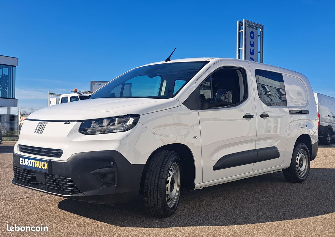 FIAT DOBLO COMBI 5 places Blue Hdi 130 (image 2)
