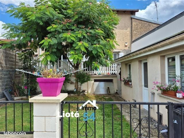 Maison 7 pièces 151 m² · à Mangonville · 151 m² · 185 000 €