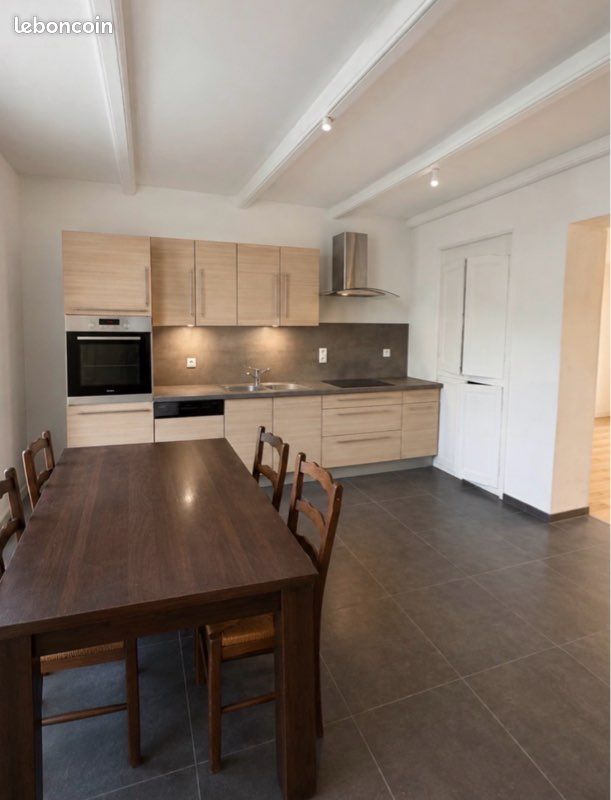 Maison 6 pièces 180 m² · à Roussy-le-Village · 180 m² · 300 000 €