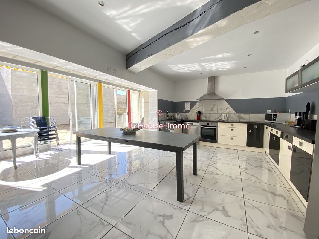 Maison 7 pièces 283 m² - Loudun 86200 (image principale 4)