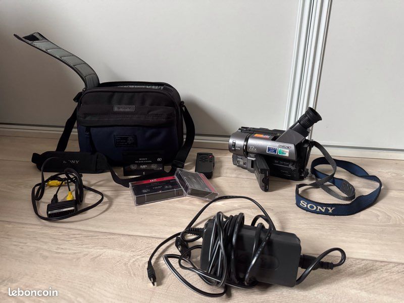 Sony Handycam CCD-TRV35E PAL 8mm Vidéo 8XR Cameroon