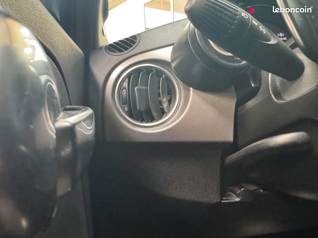 ABARTH 500 595 1.4 Multijet 165 Turismo (image 26)