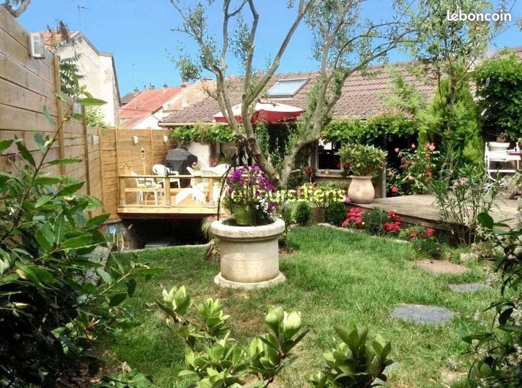 Maison 12 pièces 370 m² · à Montlhéry · 370 m² · 449 000 €