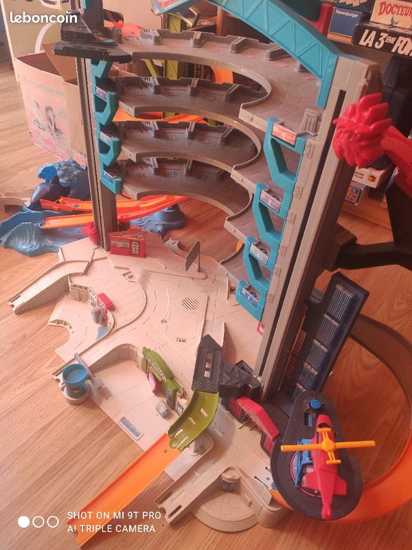 Circuit garage voiture Hotwheels (image 3)