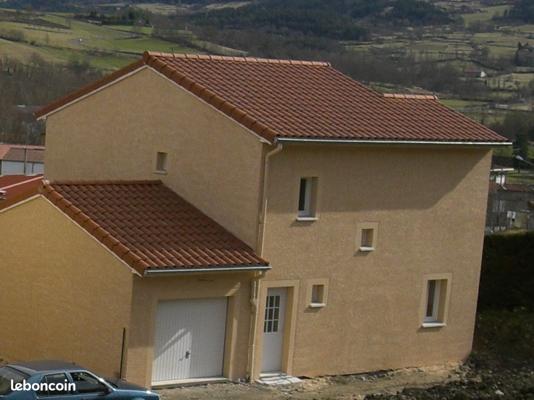 Maison 4 pièces 93 m² · à Coubon · 93 m² · 830 €/mois