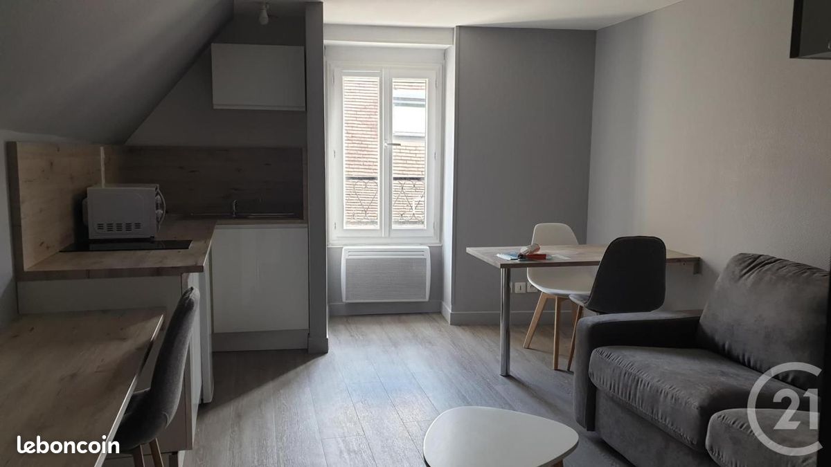 Appartement 1 pièce 22 m² · à Montluçon · 22 m² · 285 €