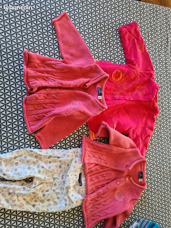 Lot 3 gilets 3 mois et un pantalons (image 1)
