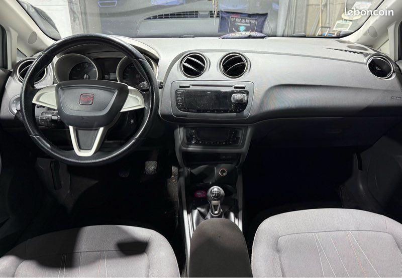 Seat Ibiza ST 1.2 TDI 75ch STYLE - 195 000 Kms - NOUVEAU PNEUS - NOUVELLE VIDANGE - NOUVELLE DISTRIBUTION (image 5)