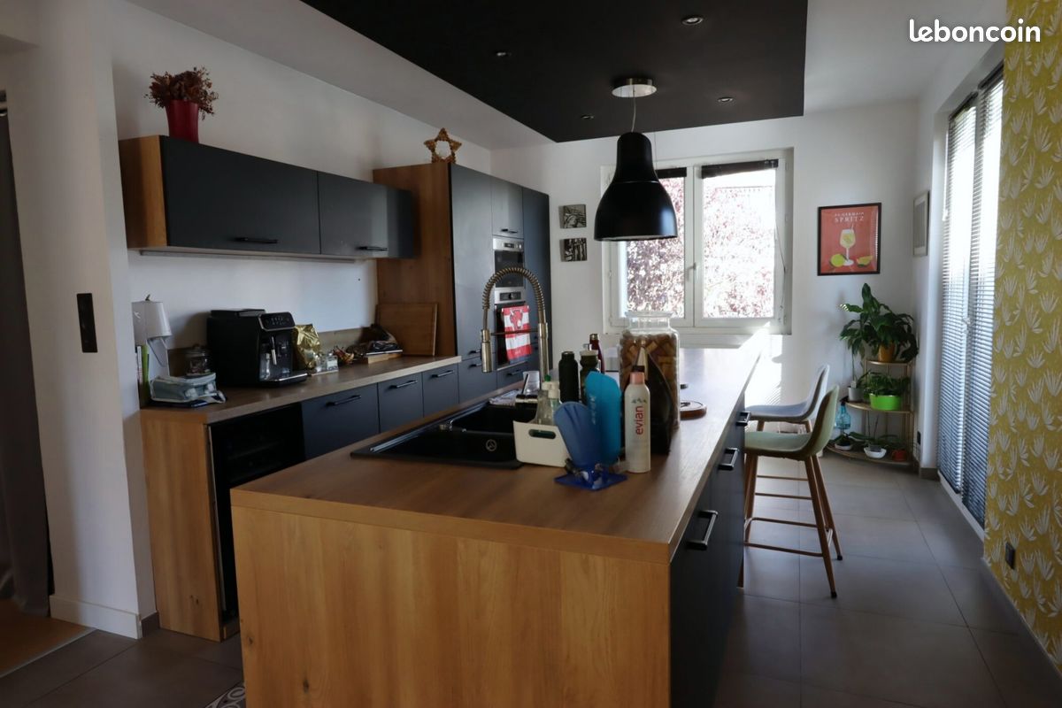 Appartement 5 pièces 100 m² · à Clermont-Ferrand · 100 m² · 296 800 €