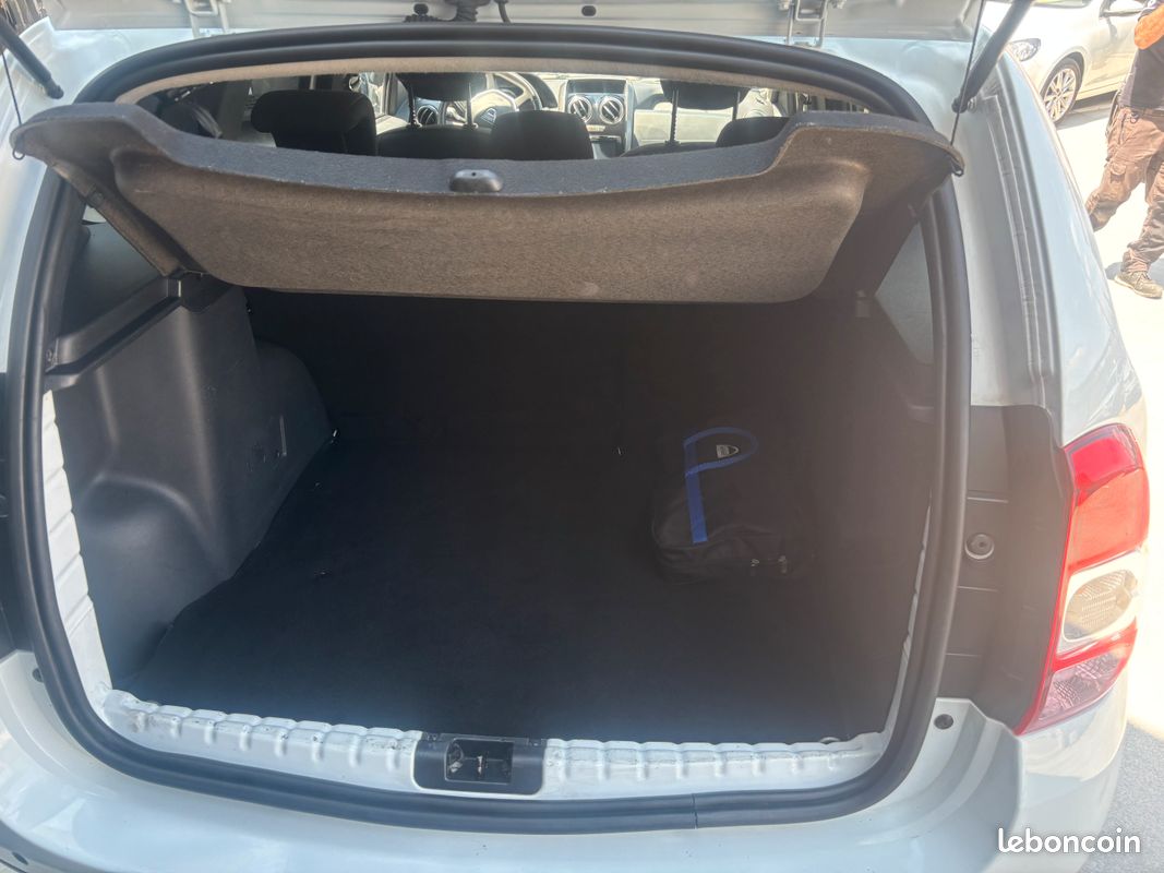 DACIA Duster dCi 110 4x2 Black Touch 2017 (image 6)