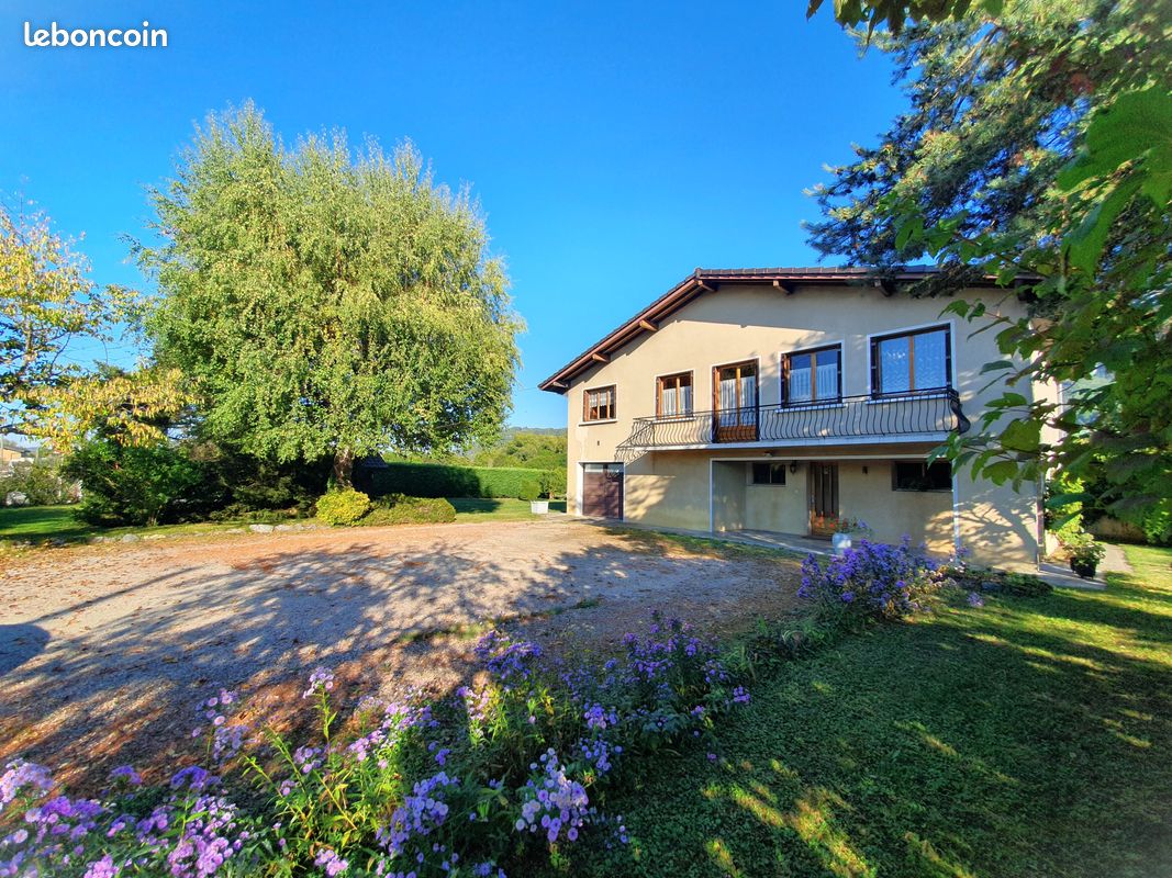 Maison 6 pièces 110 m² · à Saint-Cergues · 110 m² · 520 000 €