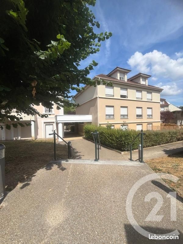 Appartement 1 pièce 26 m² · à Saint-Germain-lès-Corbeil · 26 m² · 657 €