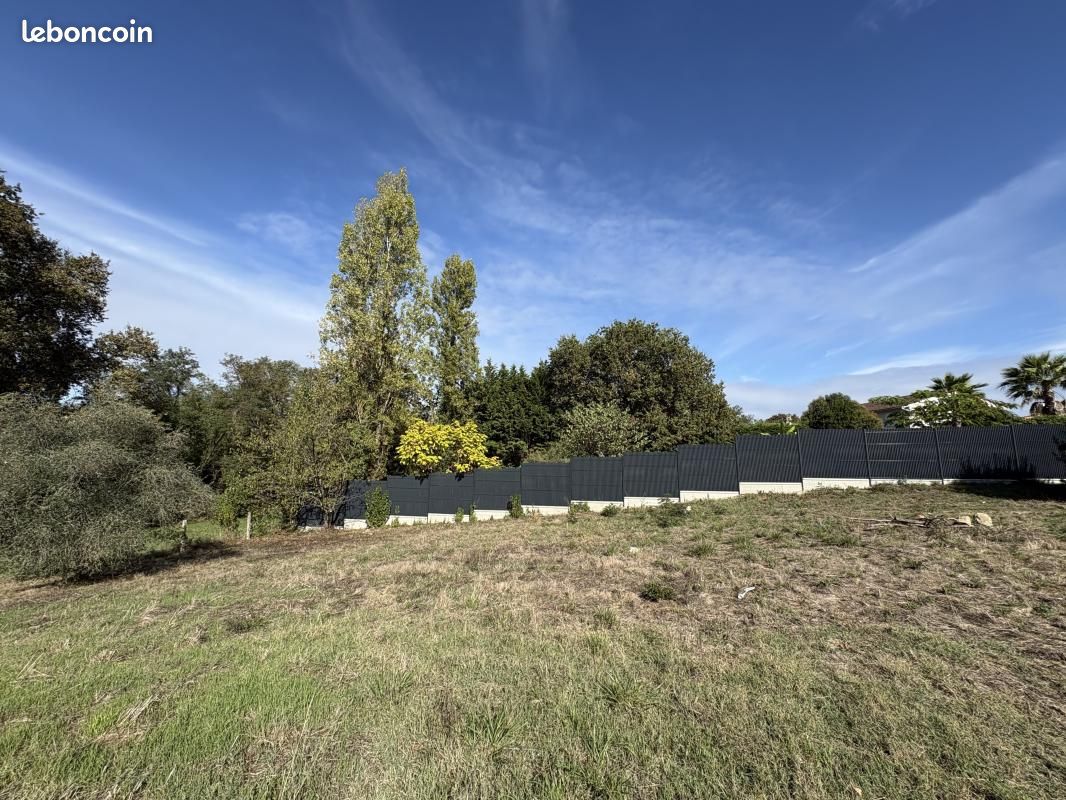 Terrain 660 m² · à Artigues-près-Bordeaux · 212 000 €