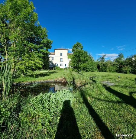 Maison 10 pièces 325 m²