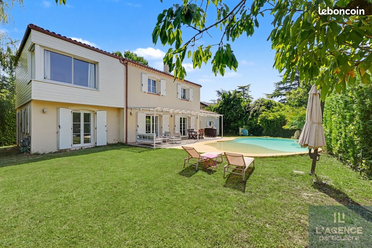 Maison 6 pièces 154 m² · à Péchabou · 154 m² · 525 000 €