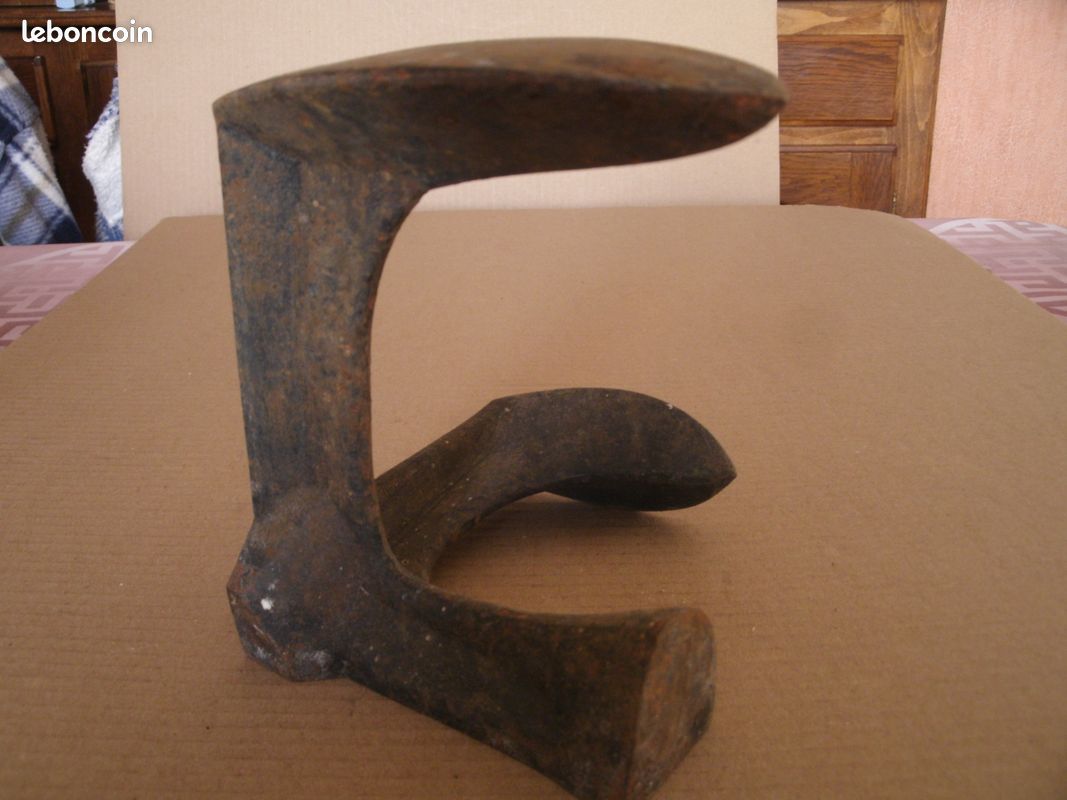 Sabot de cordonnier en fonte No2 (image 1)