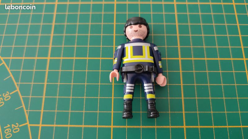 Lot De Têtes Et Pièces De Personnages Playmobil Homme - Occasion Très Bon état