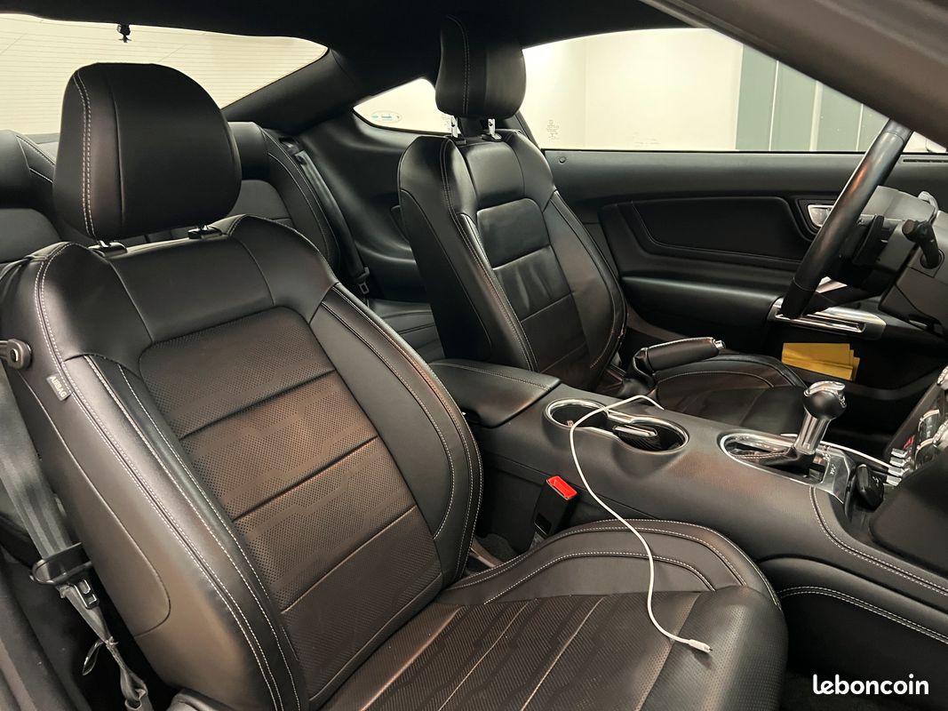 Ford Mustang 5.0 V8 GT 450 Ch BVA10 / Peinture Burgundy Velvet (Rare) / Pas de malus / Suivi complet / CarPlay / Android Auto / (image 15)