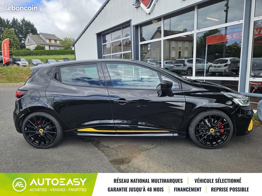 Renault Clio IV RS 1.6 220 TROPHY EDC 6 RS18 AKRAPOVIC (image 29)