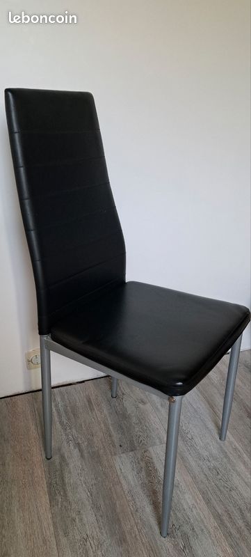 Table en verre et 4 chaises (image 5)