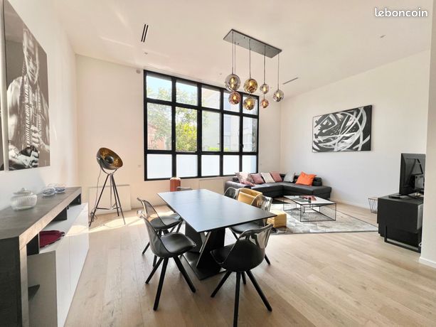Loft 3 pièces 102 m²