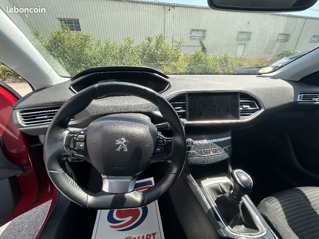 Peugeot 308 BlueHDi 100ch SetS BVM6 Allure (image 8)