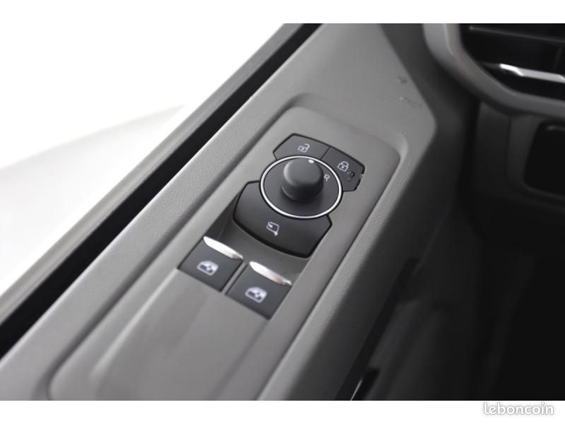 Volkswagen Transporter procab L1H1 2.0 TDI 170 BVA8 BUSINESS (image 16)