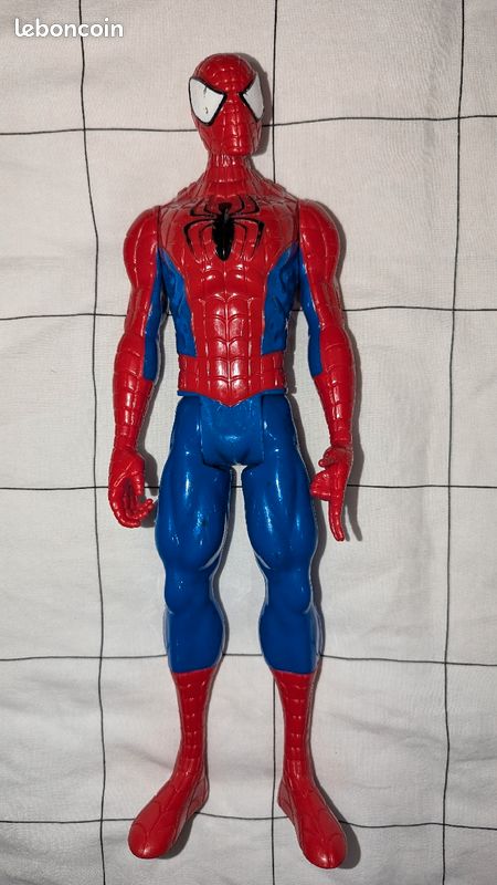 Spiderman figurine (image 1)