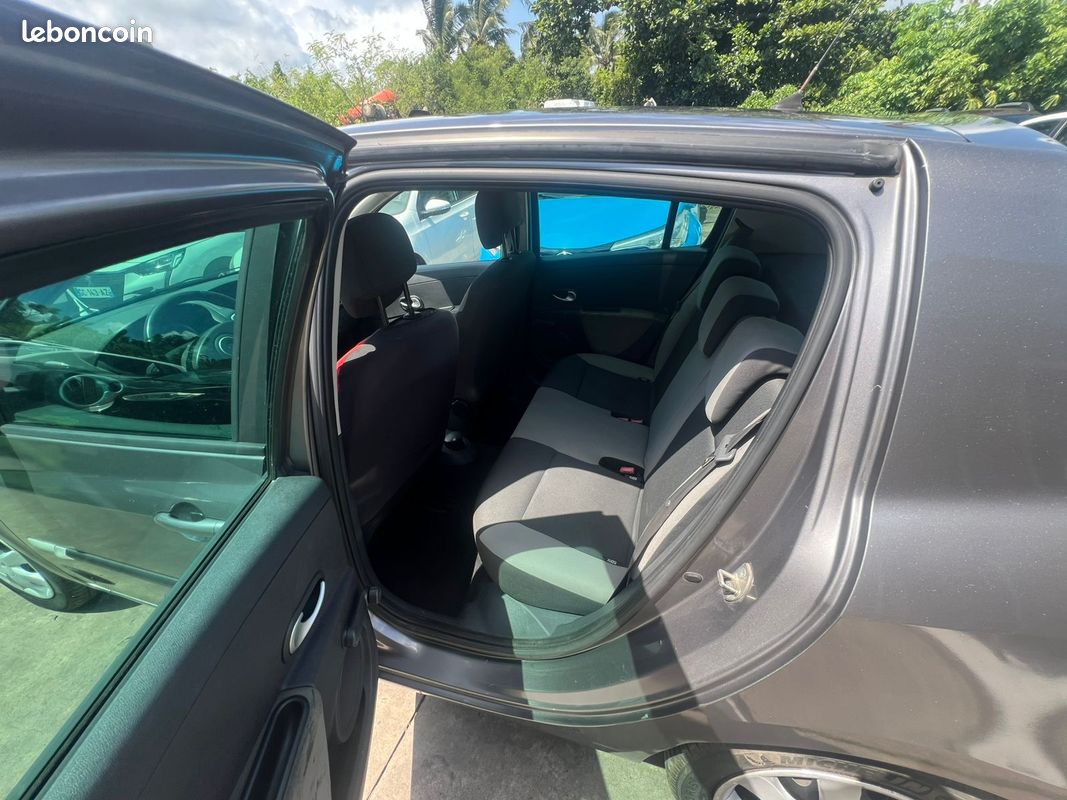 Renault Clio III 1,5L DCI 5 Portes Réviser (image 4)