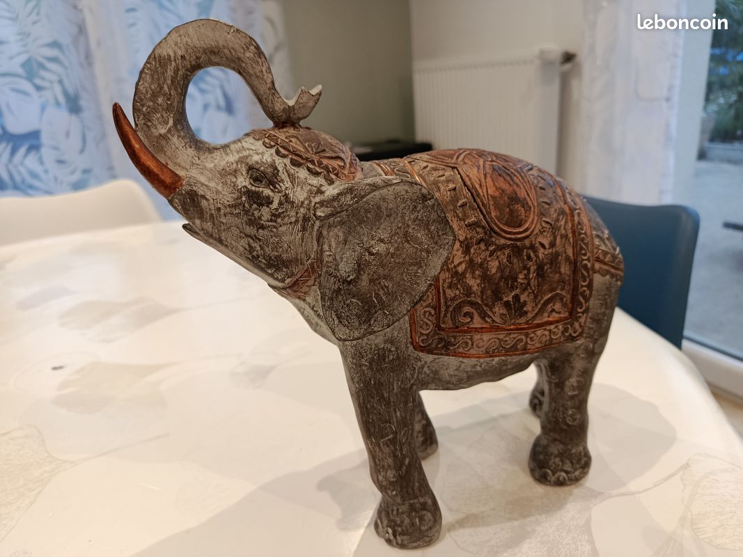 Bronze ancien – Éléphant à bascule – par Charlotte Champion (1969