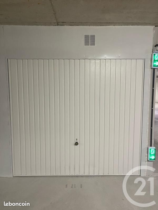 Parking 12 m² · à Ozoir-la-Ferrière · 12 m² · 130 €/mois