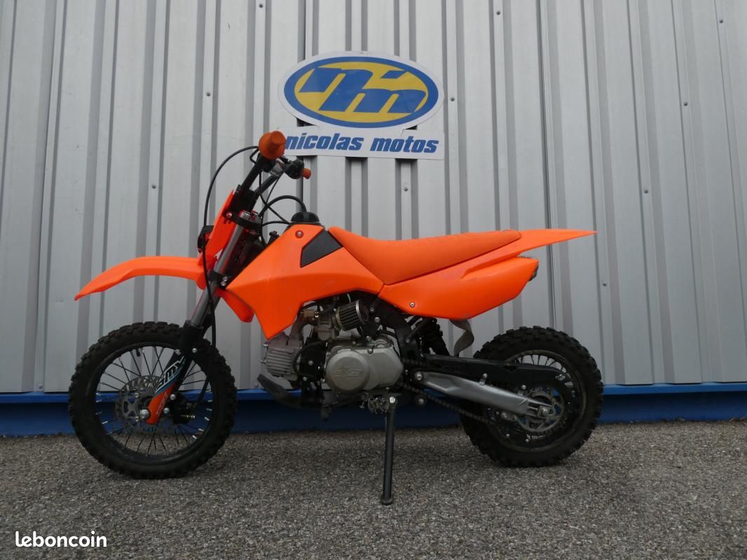 Apollo Motors RFZ 125 - Motos